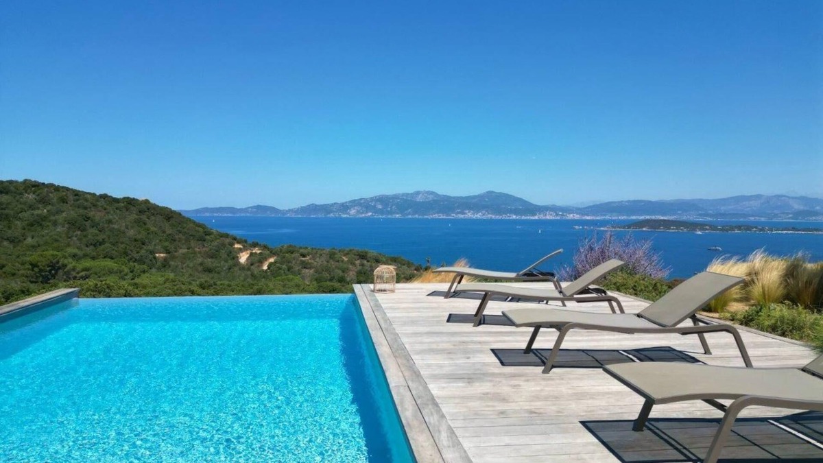 Verghia House | Villa 5 bedrooms, swimming pool, panoramic sea view