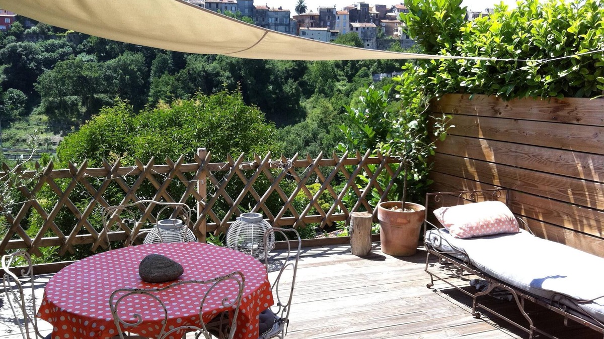Biot Villa | VILLA, 55 m2, BIOT, 4/6Pers, south-facing wooden terrace, swimming pool in private domain