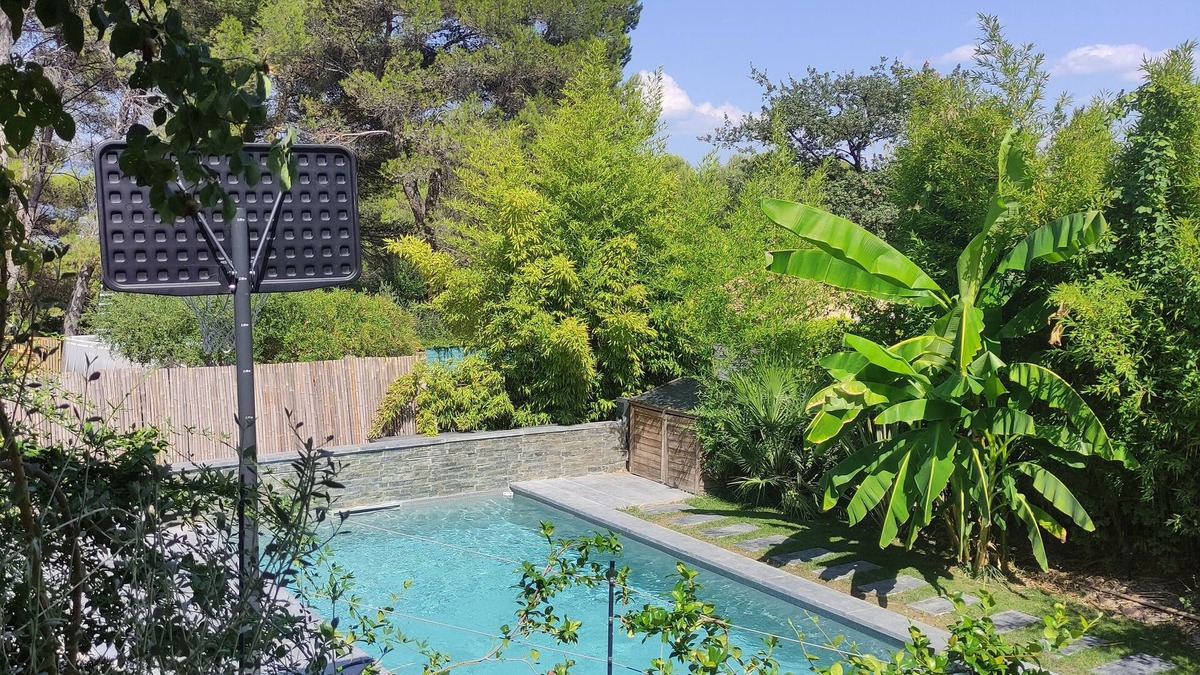 La Roque-d'Antheron Villa | Villa 6-8 people - Heated pool - Provence