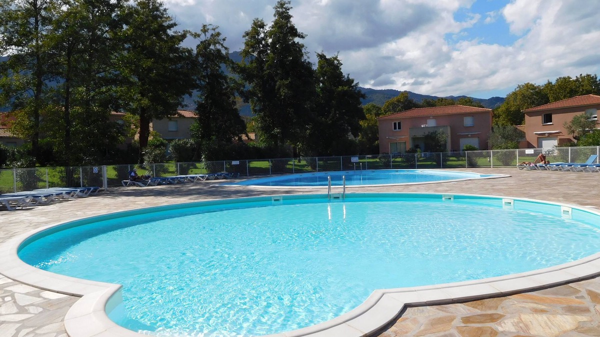 Santa-Maria-Poggio Villa | VILLA 6 BEDS IN RESIDENCE OF TOURISM 3 *
