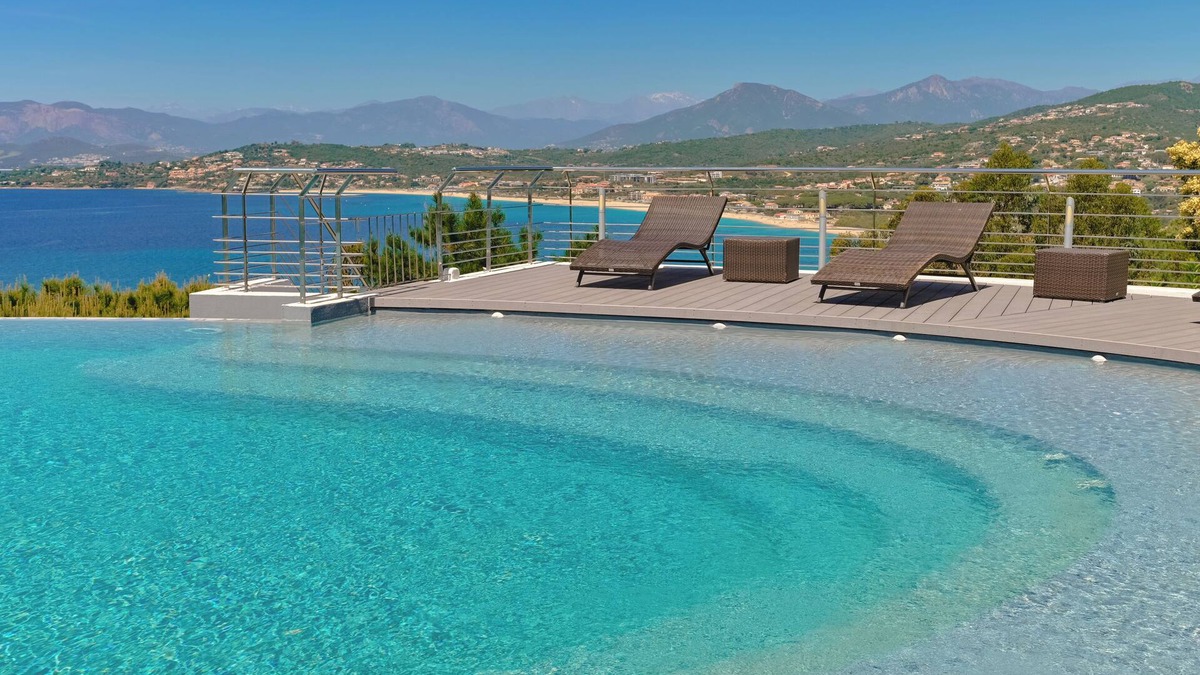 Pietrosella Villa | Villa 7 bedrooms, pool, jacuzzi, panoramic sea view
