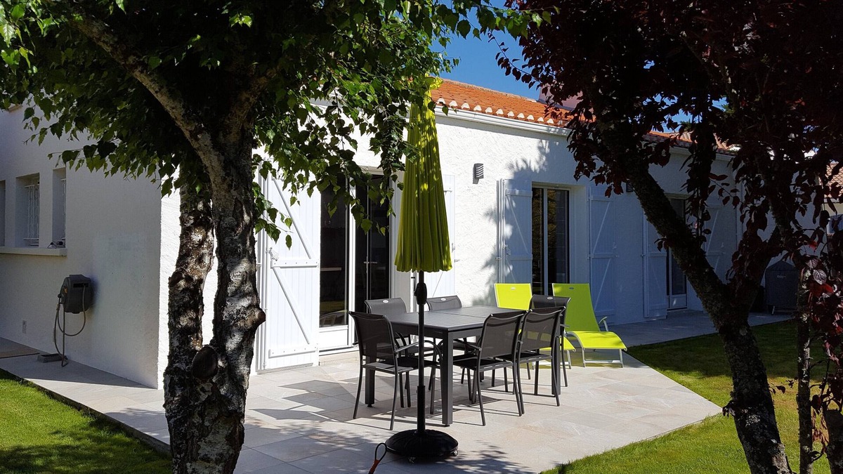 Les Sables d'Olonne House | VILLA 800m FROM THE BEACHES OF SABLES D'OLONNE - 6 PEOPLE - 115 m² WIFI