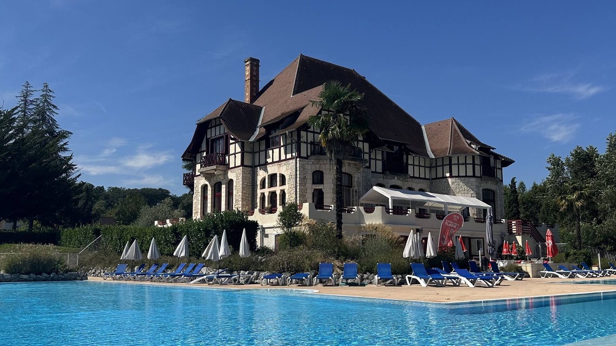 Daumazan-sur-Arize Villa | Villa 91 met 2 E-bikes op Vakantiepark Chateau Cazaleres