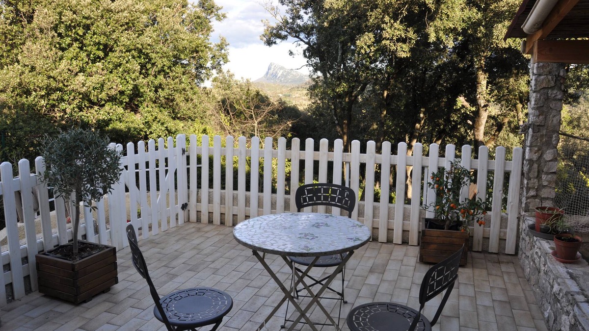 Saint-Martin-de-Londres Villa | Villa and private pool in the garrigue, terraces with panoramic views