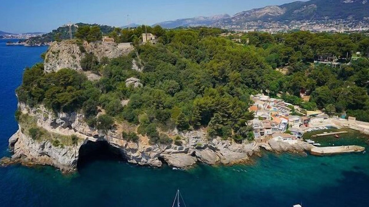 La Garde Villa | Villa Accueillante et Familiale