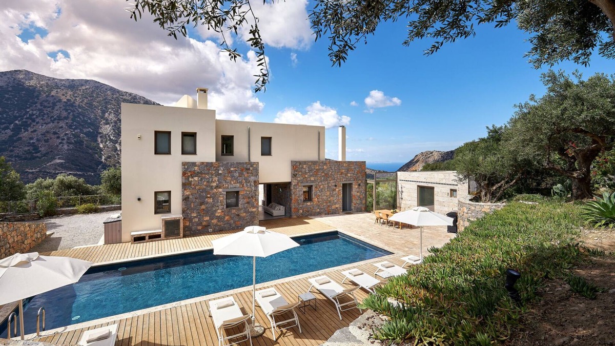 Vrachasi Villa | Villa Adagio | 5 Bedroom Villa with Eco Friendly Heated Pool