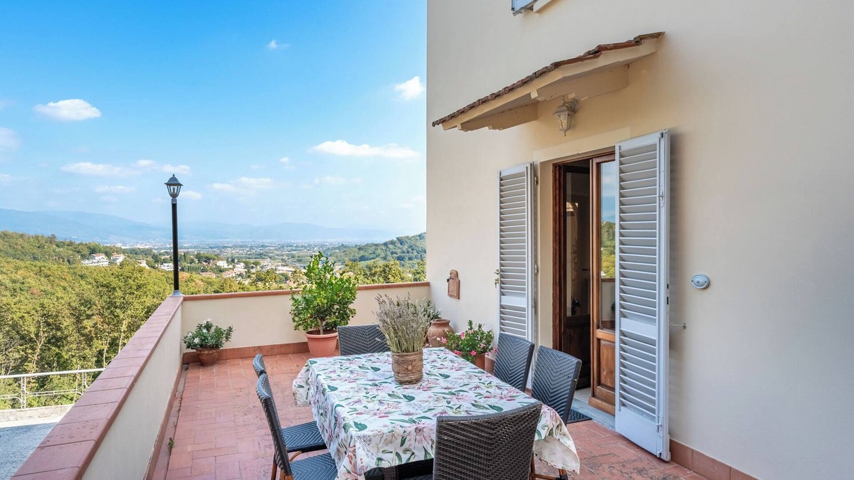 Serravalle Pistoiese Villa | Villa 'Adora Holiday Home' with Private Terrace and Private Garden