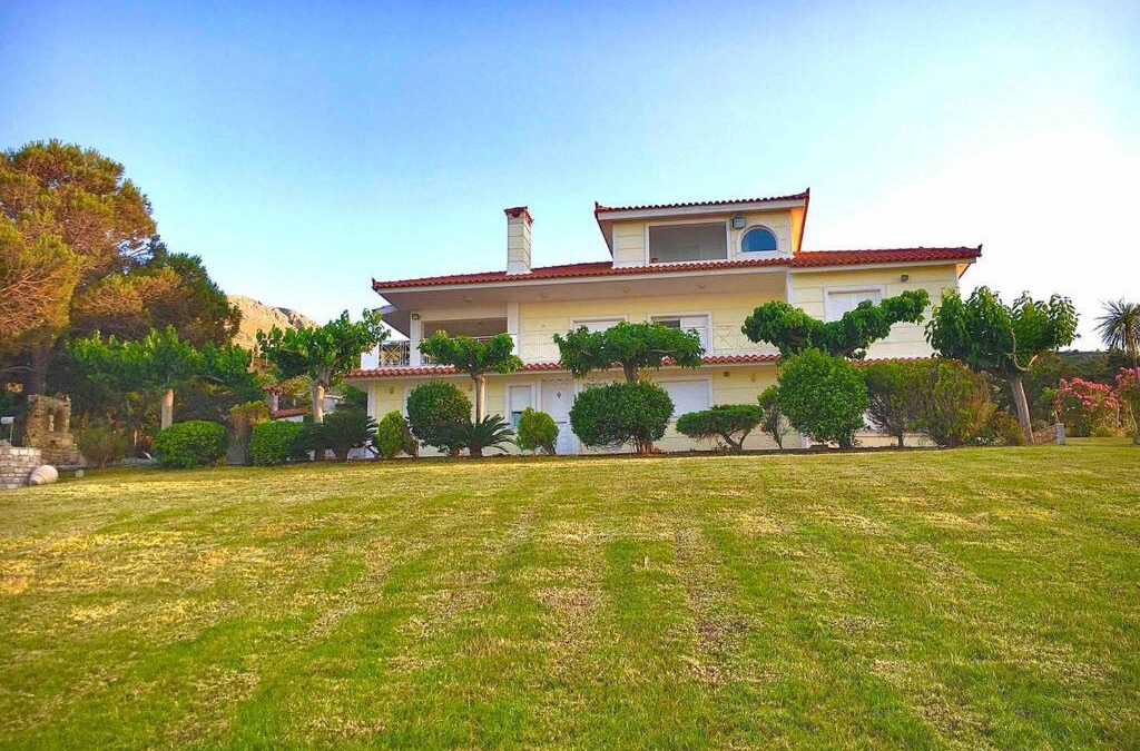 Vromolimnos Villa | Villa Aegean