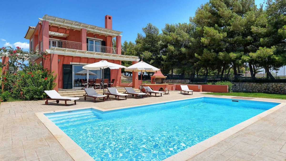 Lakithra Villa | Villa Agnandi - Four Bedroom Villa, Sleeps 9