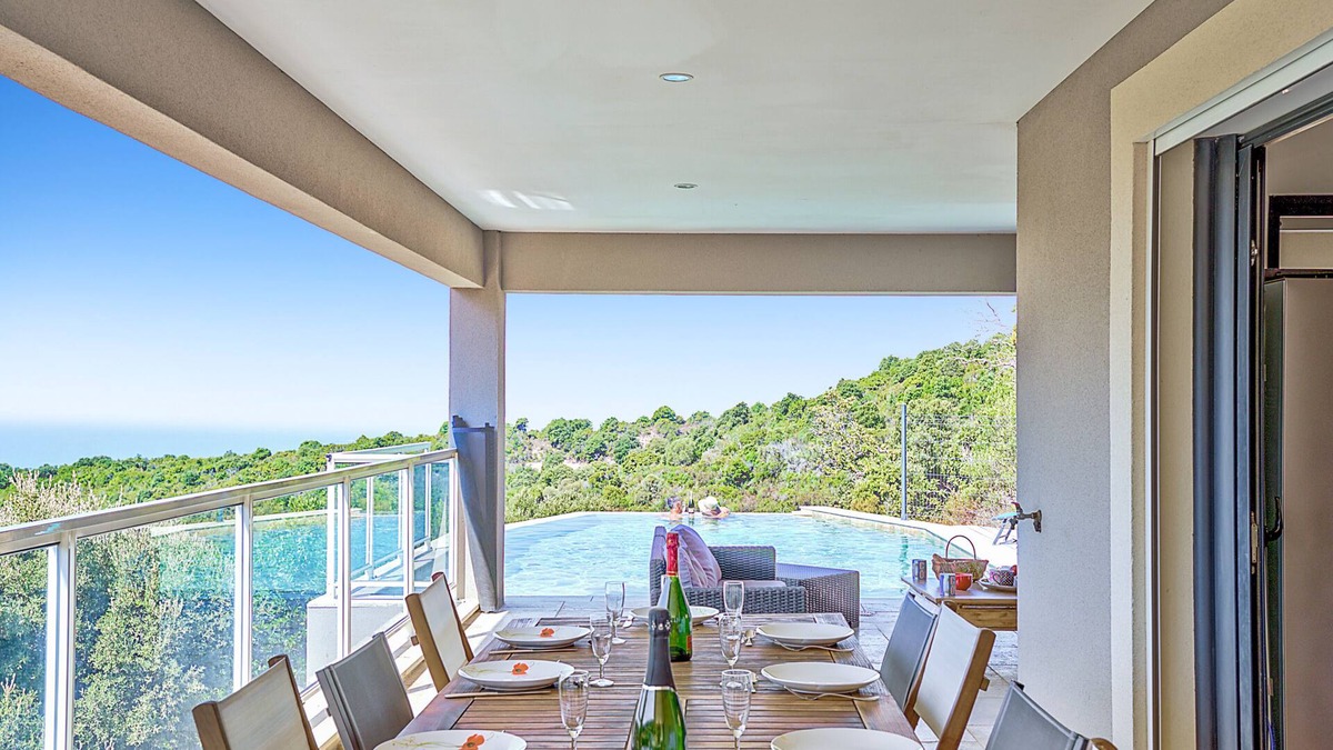 Albitreccia Villa | Villa Agosta - Welkeys