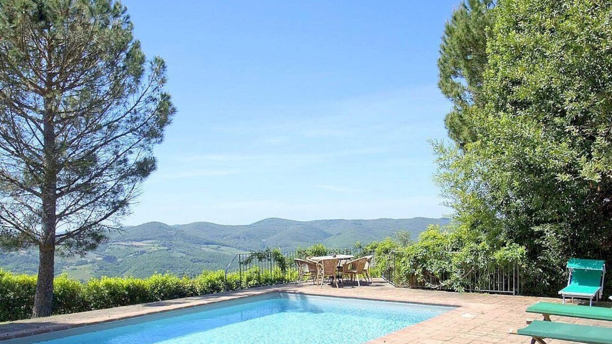 Volpaia Villa | Villa Al Borgo: A welcoming two-story villa located in a characteristic village, with Free WI-FI.