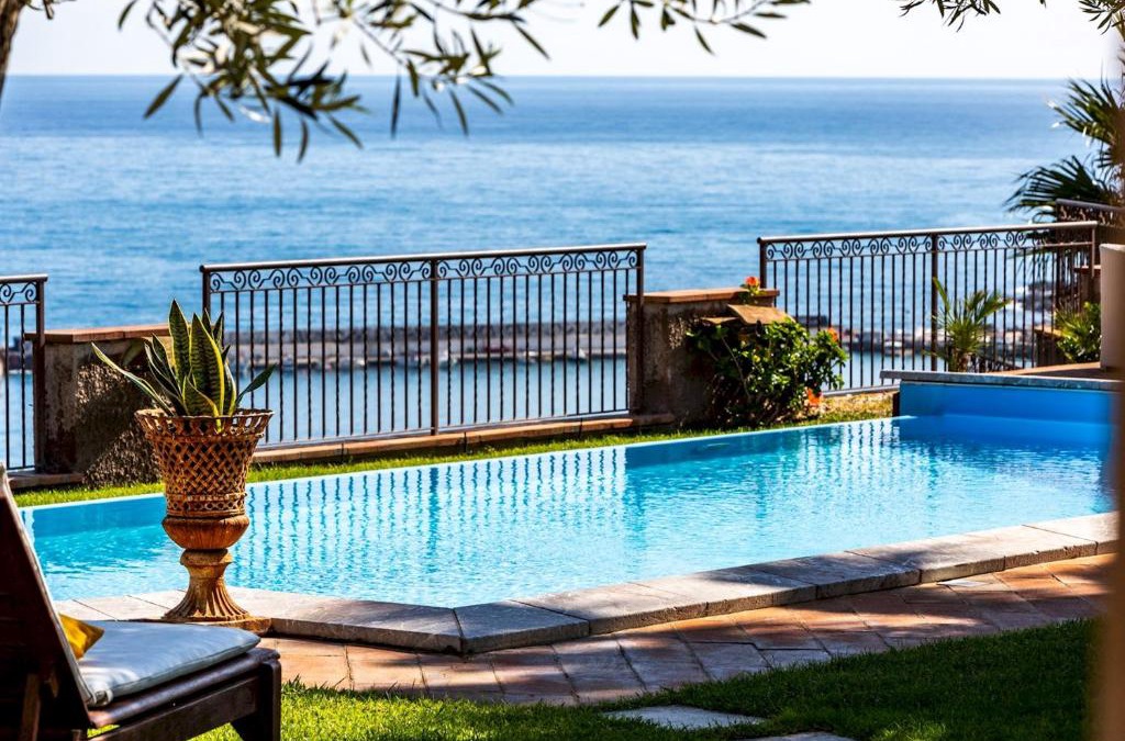 Giardini Naxos Villa | Villa Alba 12, Emma Villas