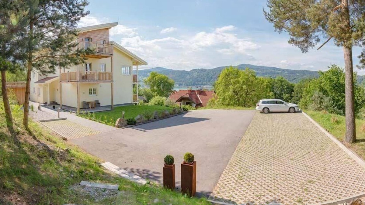 Maria Woerth Apartment | Villa Albatros holiday flat in Oberdellach