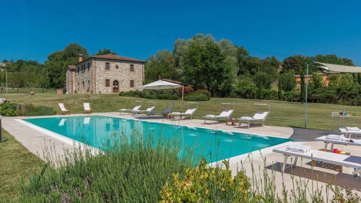San Giovanni d'Asso Villa | Villa Alberata