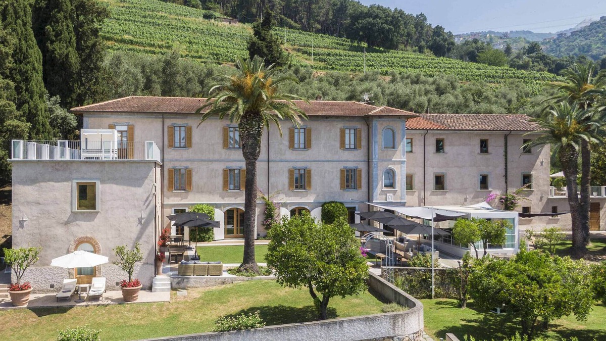 Massa Villa | VILLA ALBERICO Luxury, with A/C, SPA, private pool, near Versilia & beach clubs