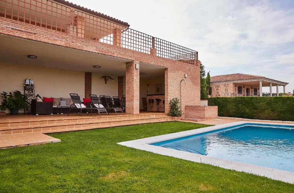 Layos House | Villa Alcotán Layos by Toledo AP