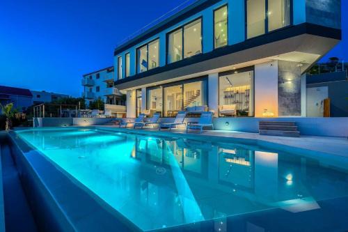 Podglavica Villa | Villa Allina, 5-Bedroom Villa with Panoramic Views, Heated Pool