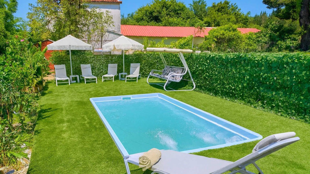Peroulades House | Villa Amarilda - Private Pool & Garden in Corfu