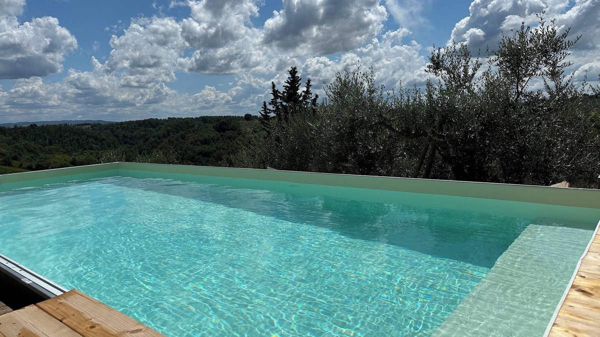 Montefiridolfi Villa | Villa Andrei, a relaxing bath in the Tuscan countryside with private pool