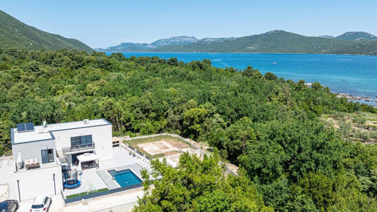 Ston Villa | Villa Angela by Villas Guide