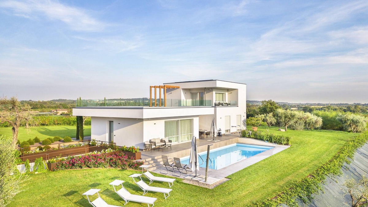 Montioni Villa | Villa 'Angelina' with Private Pool, Wi-Fi and Air Conditioning