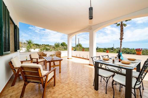 Lido Marini Villa | Villa Anna By Vivimy