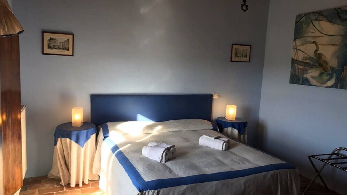 Vitorchiano Apartment | Villa Arzilla - PEONIA SUITE ROOM 1