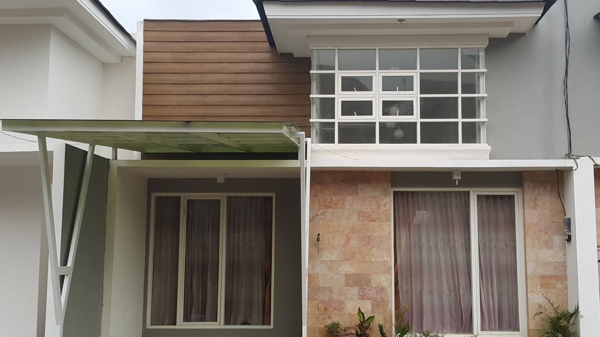 Oro Oro Ombo House | Villa Asri Batu Malang