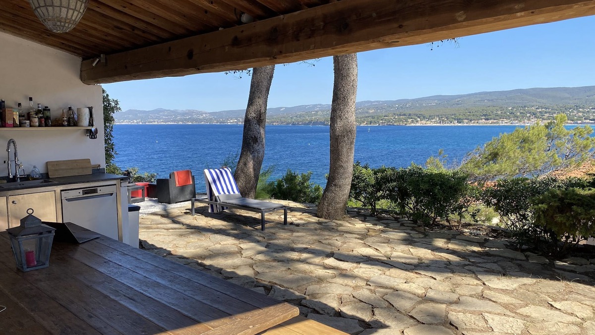 La Madrague Villa | VILLA AT THE FRONT OF THE SEA - BEACH 50 meters away!