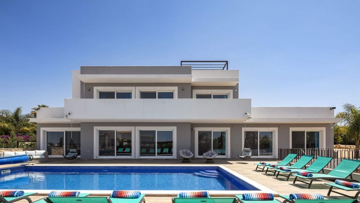 Vale de Covo Villa | Villa Atlantica 9 (Sleeps 20), Heated Pool, Games areas