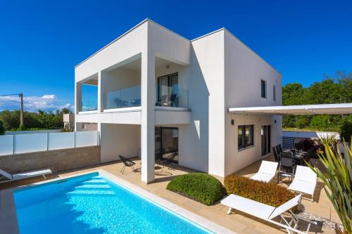 Linardici Villa | Villa Aurea