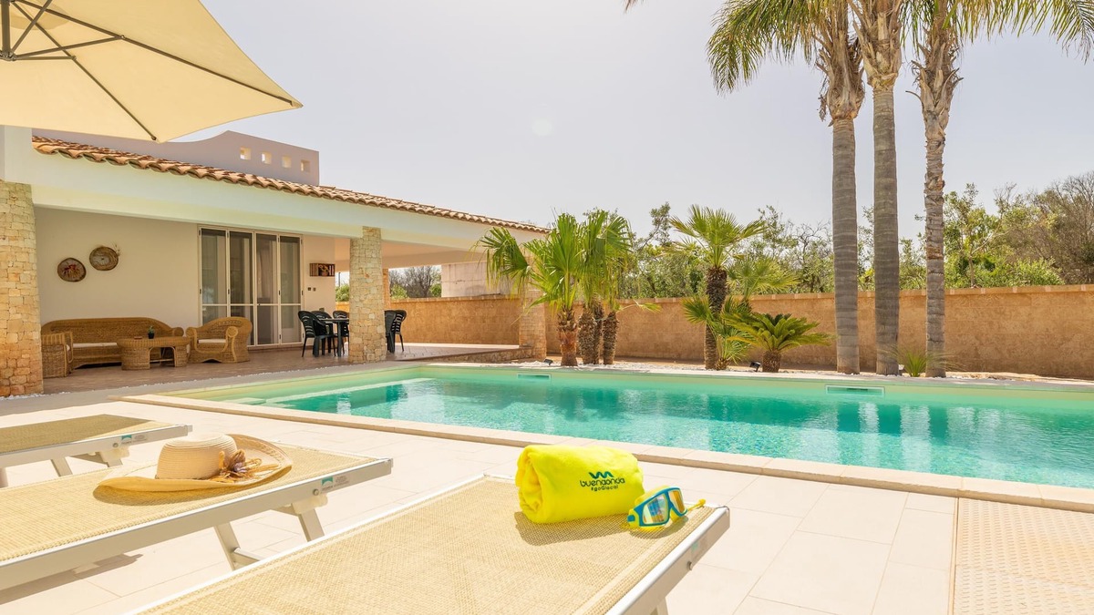 Posto Rosso Villa | Villa Aurelio - Posto Rosso