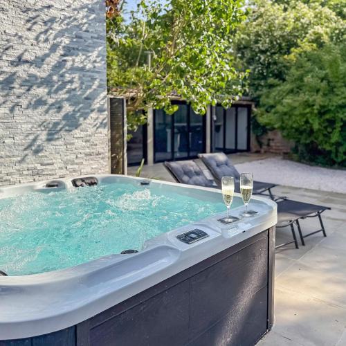 Triel-sur-Seine House | Villa avec jacuzzi, sauna&cinéma