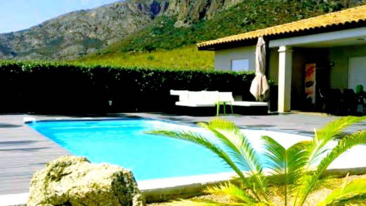 Afa Villa | Villa Avec Piscine à 20 mn D'ajaccio