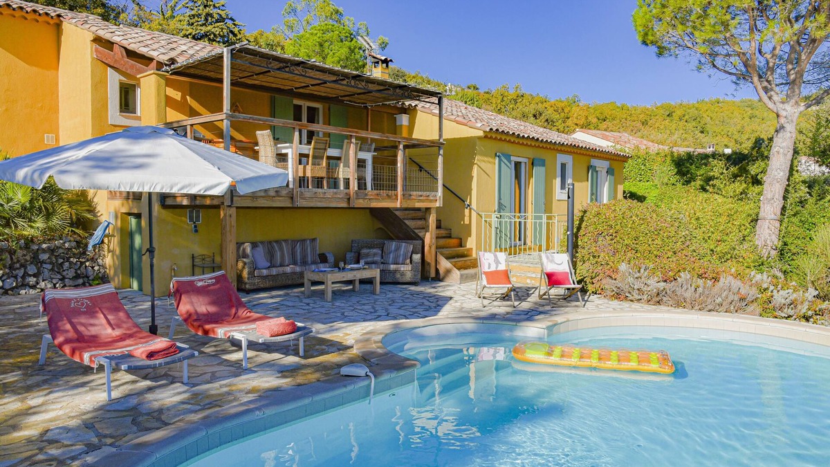 Mons House | Villa Avec Piscine au Calme Bénéficiant D'une vue Panoramique mer et Montagne
