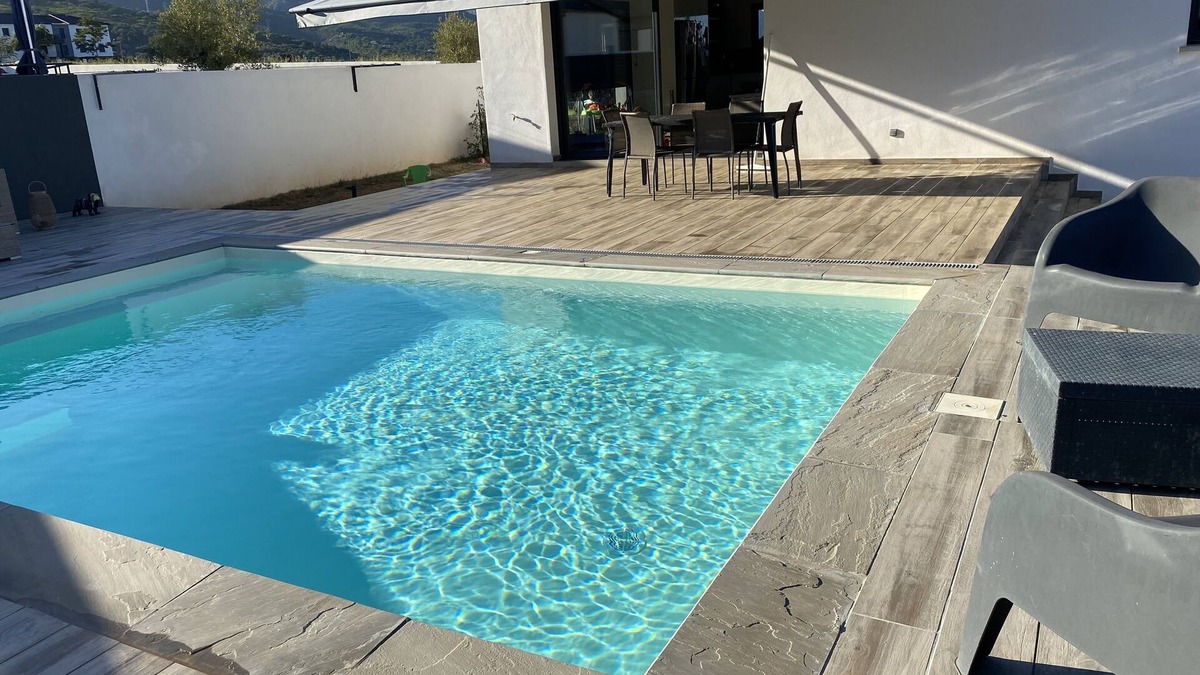 Borgo House | Villa Avec Piscine Proche de Toute Commodité
