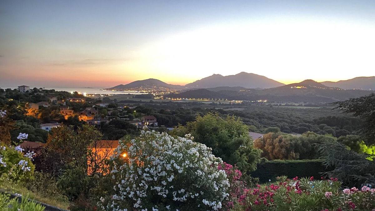 Bastelicaccia Villa | Villa Avec vue Panoramique mer et Montagne - 12 à 16 Couchages