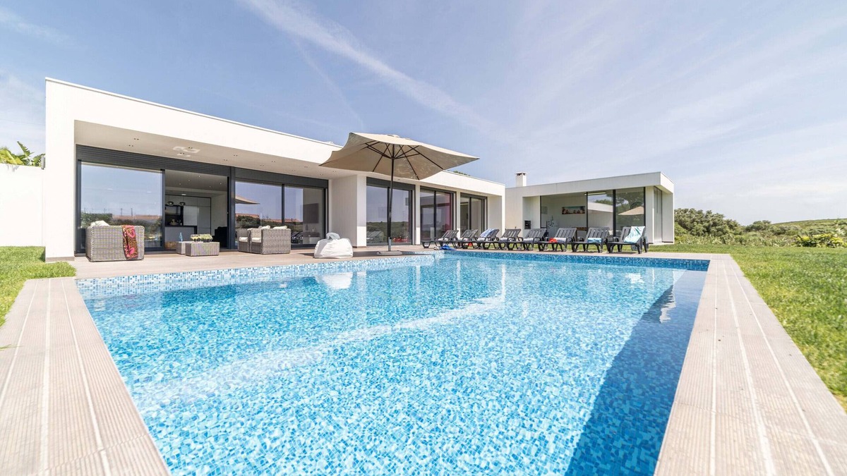 Aldeia Villa | Villa Bahia - Modern Villa with private heatbale pool - 5 min from the beach!