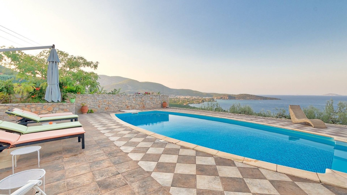 Melissopetra House | Villa Bamour |Two-bedroom House
