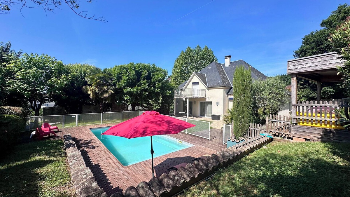 Brive-la-Gaillarde Villa | Villa Bardon - Design - Centre-ville - Piscine