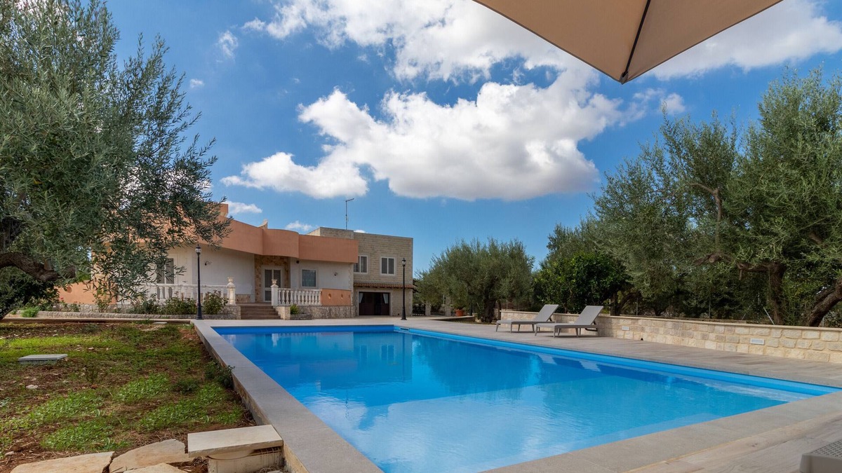Modica Villa | Villa Bartolomeo with Pool, Garden and Wi-Fi