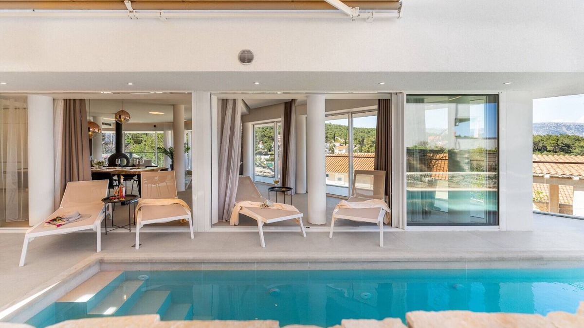 Cove Basina (Jelsa) House | Villa Basina is luxury and privacy in picturesque settings on excellent location