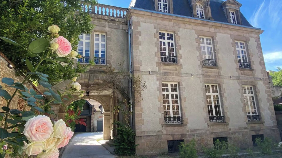 Limoges Villa | Villa Beaupeyrat (Charming private residence - In the heart of Limoges)