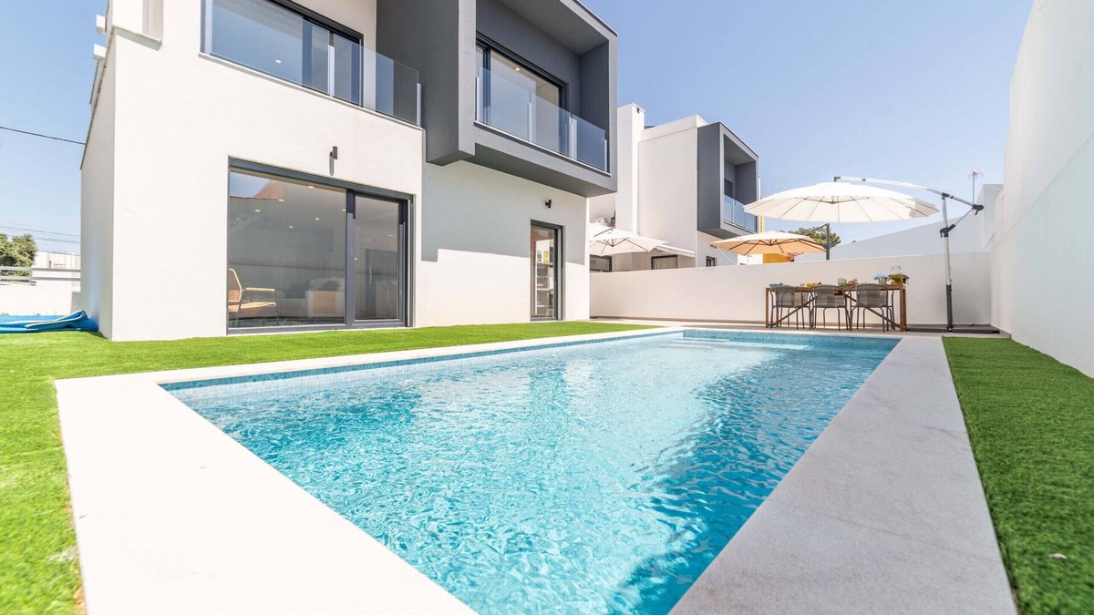 Charneca de Caparica e Sobreda Villa | Villa Beija Flor - Allure Villas