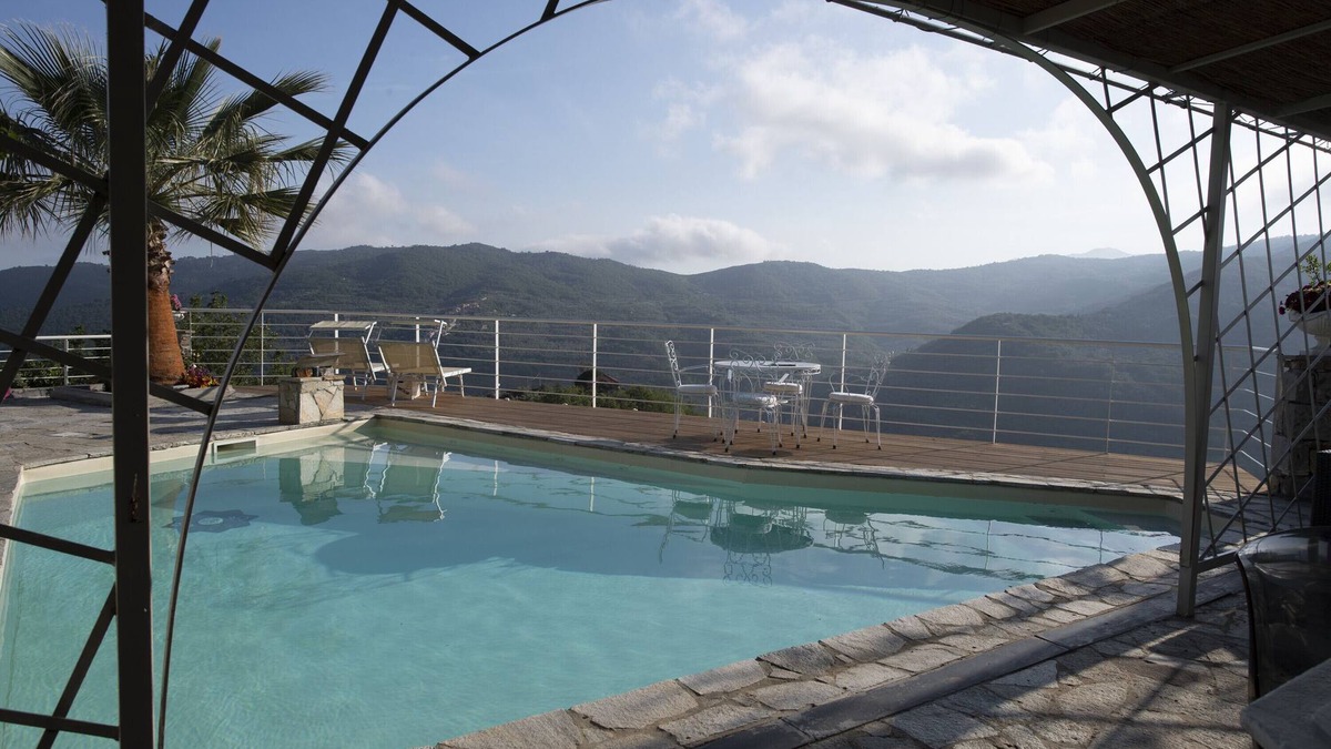Pontedassio Villa | 'Villa Bellavista Evelyn e Giorgio' with Sea View, Pool & Wi-Fi