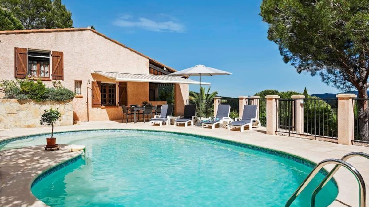 Taradeau Villa | Villa BELLE-VUE. Fully equipped