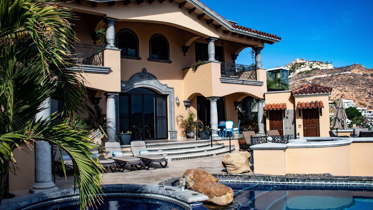 Pedregal Villa | Villa Beltramo- Captivating Views, Moments From Downtown, Luxury Paradise
