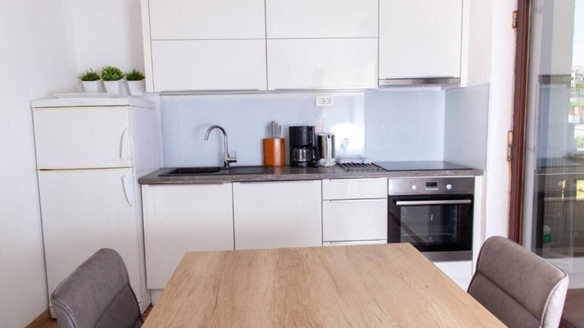 Razanj Villa | Villa Bilic : Apartment with sea viewn