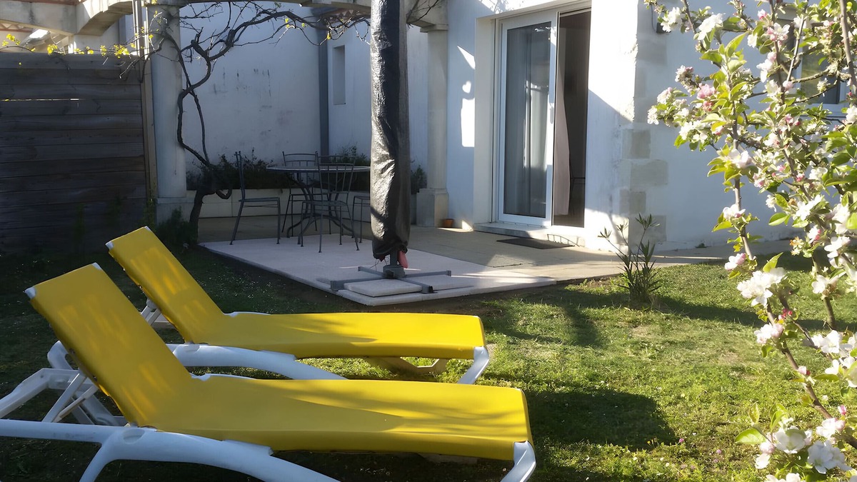 Vaux-sur-Mer Apartment | Villa Bleu Océan – The Cordouan Studio