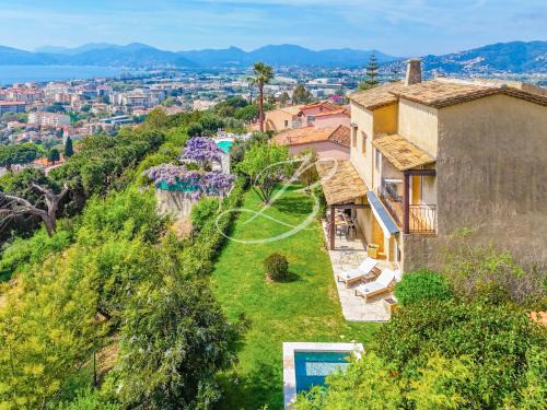 La Croix des Gardes Villa | Villa Blue Horizon - Panoramic Pools Cannes